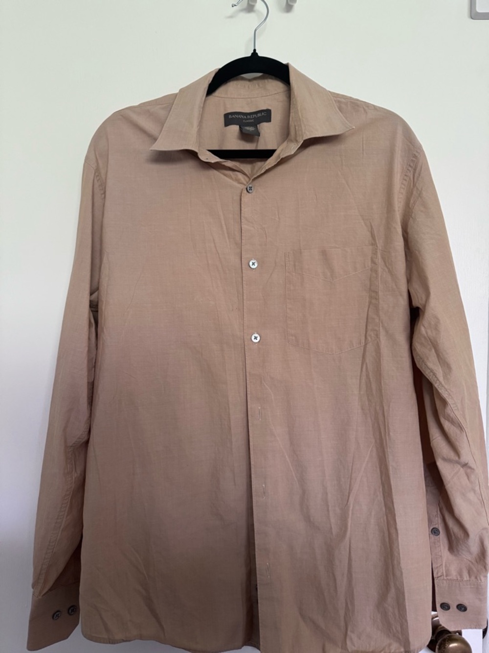Banana Republic Classic Button-Up Shirt - Light Tan size large L women’s collard